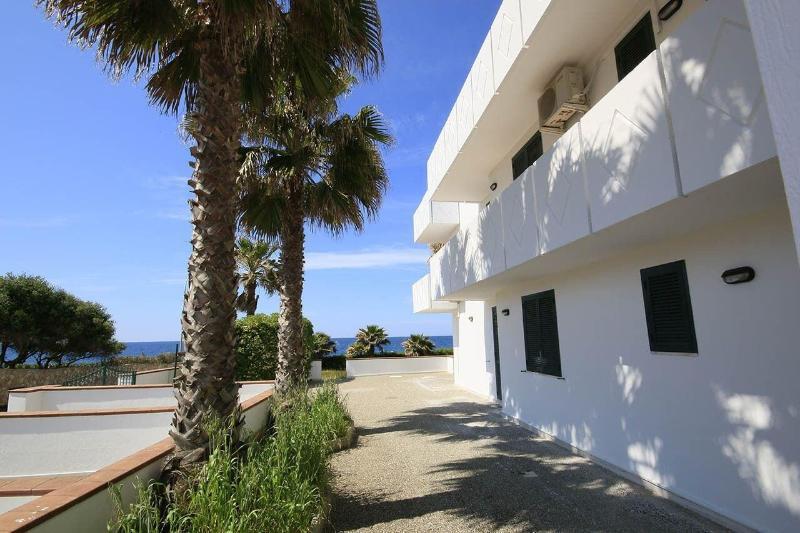 Blu Side Hotel & Residence Torre San Giovanni Ugento Esterno foto